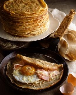 Pravé palačinkové těsto
Palačinky připravujeme z litého těsta, které je základem i na lívance, omel