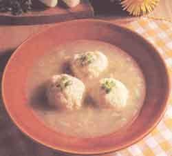 Cibulová polévka s krupicovými noky