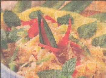 Zelný salát s ananasem.