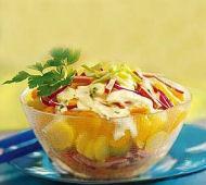 Salát z brambor, jablek a šunky