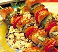 Kuřecí špíz s gulášovou omáčkou