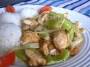 Kuřecí kousky se zelím a zelenou paprikou