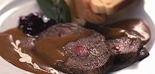 Svíčková s pečenými knedlíky